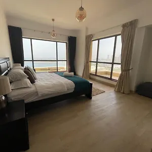 شقة Luxury Jumeirah Sea View, دبي