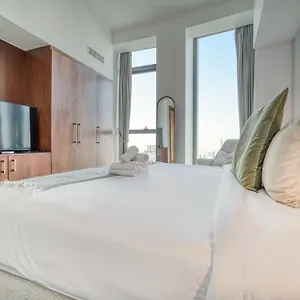شقة Burj Vista, Downtown - Burj Khalifa View - Mint, دبي